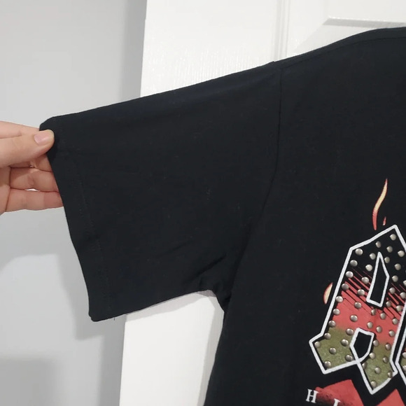 NWOT AC/DC Highway to Hell Graphic Cropped Tee Shirt in Size L - Picture 5 of 8